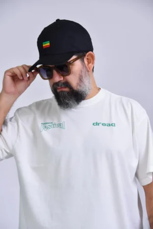 T-shirt com logo da Dread de uma lado do peito e dooutro a palavra Reggae Festival. Na Parte de tras a imagem do Reggae Festival